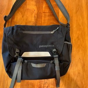 PATAGONIA MESSENGER BAG
